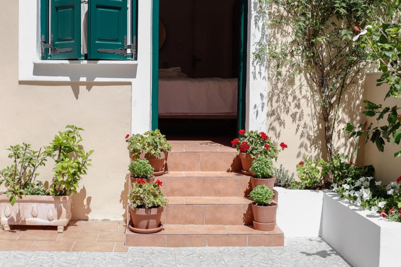 Twin House Spetses Hotel Exterior photo