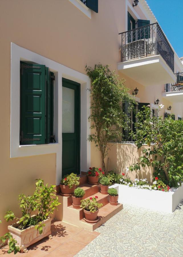 Twin House Spetses Hotel Exterior photo