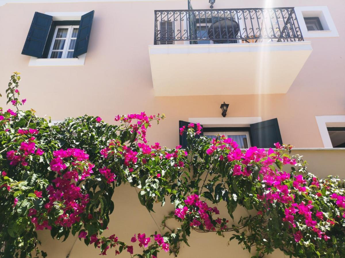 Twin House Spetses Hotel Exterior photo