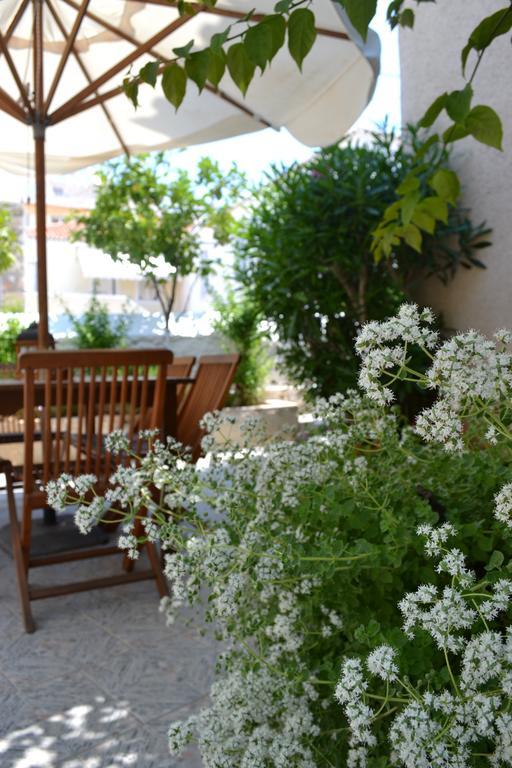 Twin House Spetses Hotel Exterior photo